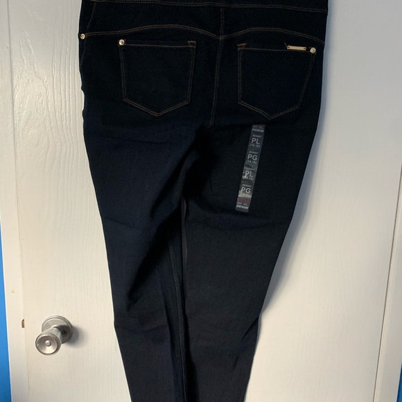 New Nygard Luxe Denim Skinny - Picture 5 of 6